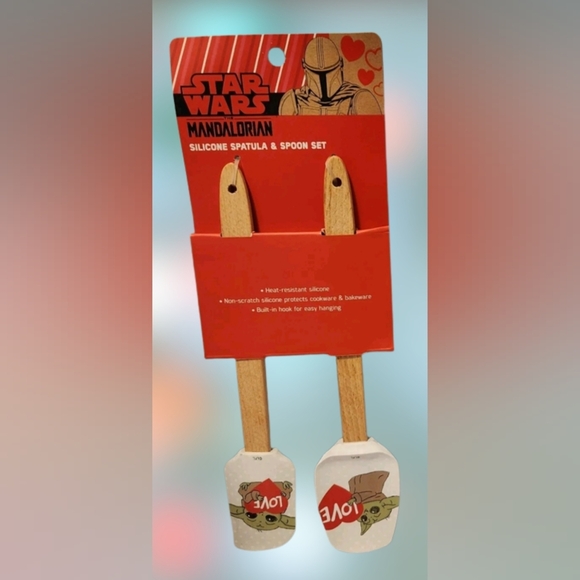 Star Wars Mandalorian Silicone Spatula & Spoon Set - Picture 1 of 2
